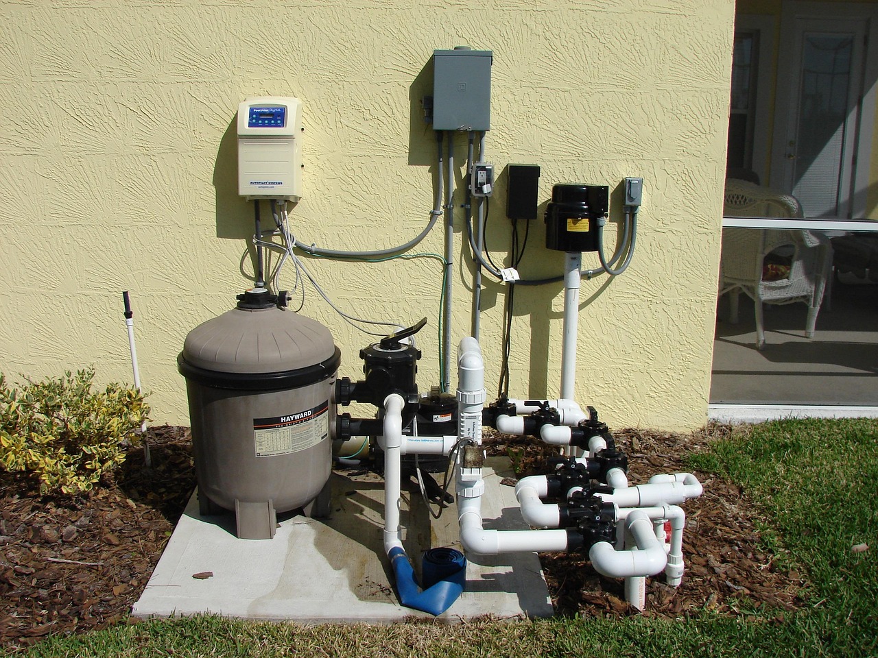 Pool pump and filter equipment